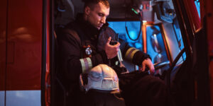 How to Set Up Off-Grid Communications for First Responders