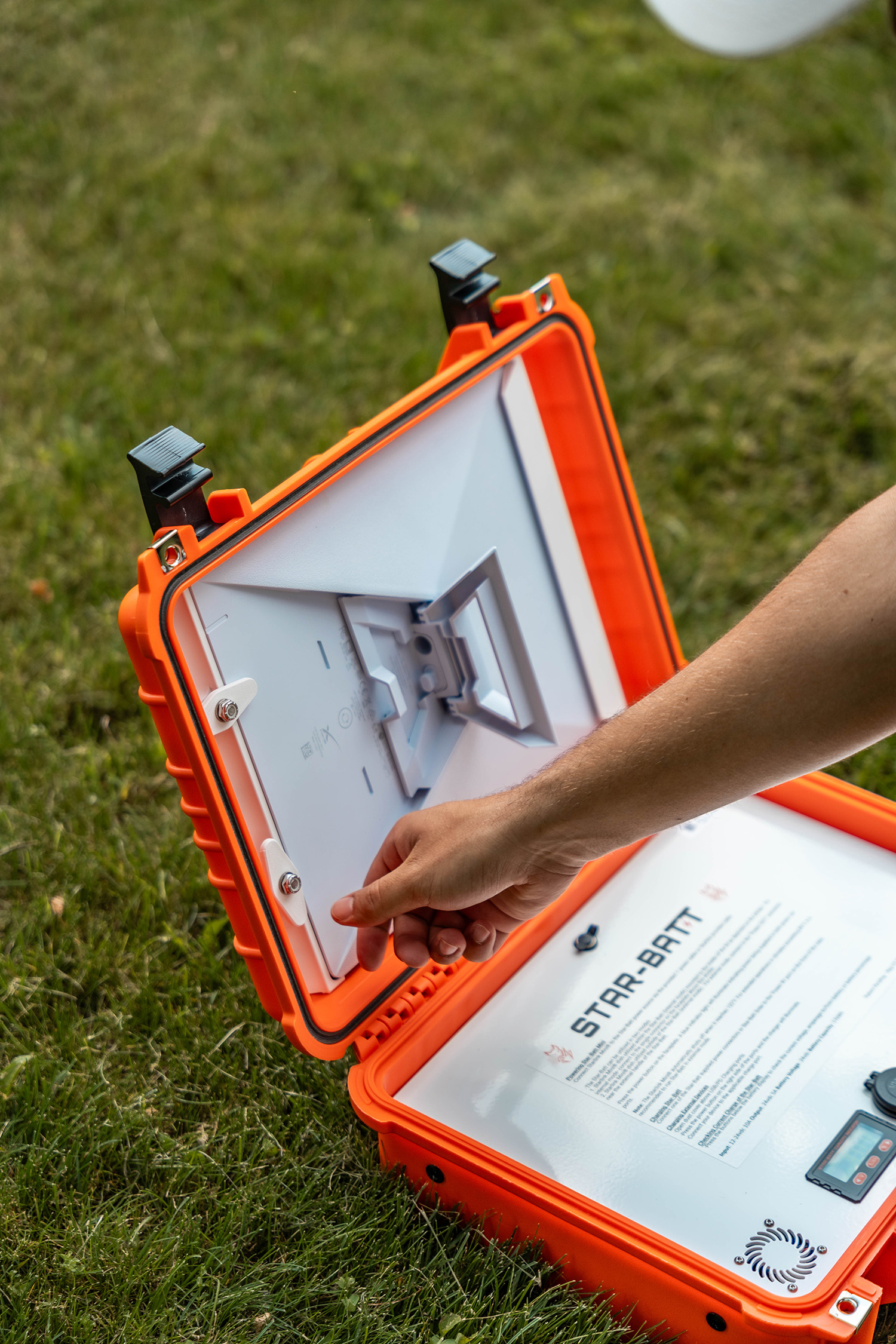 Portable Starlink connectivity at a temporary field command location